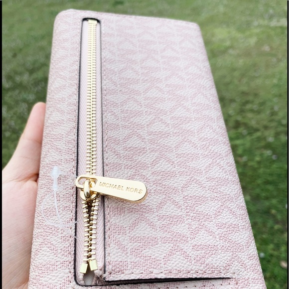 Gaby’sBags👜💕-Michael Kors Large Trifold Wallet - Picture 4 of 4